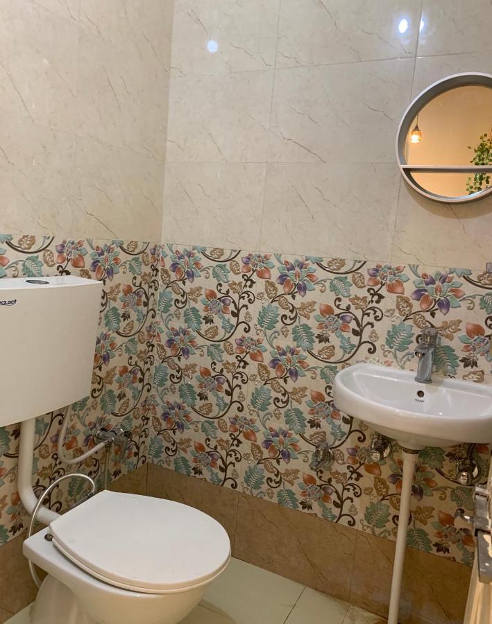 Apartmán Upre Váránasí Exteriér fotografie